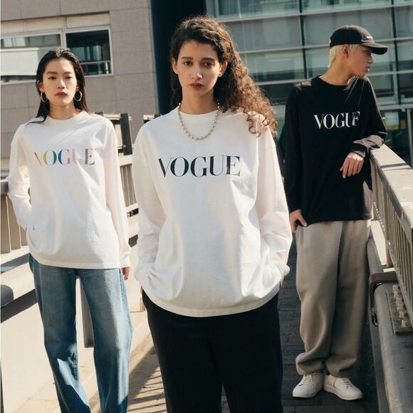 Vogue Tops - Vogue Magazine Collection Japan Women's Size Large White Long Sleeve T-Shirt